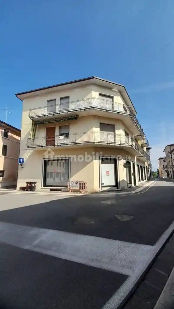 Rustico - Casale in vendita a Sommacampagna