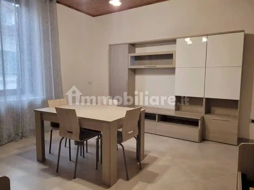 Appartamento in affitto a Rho