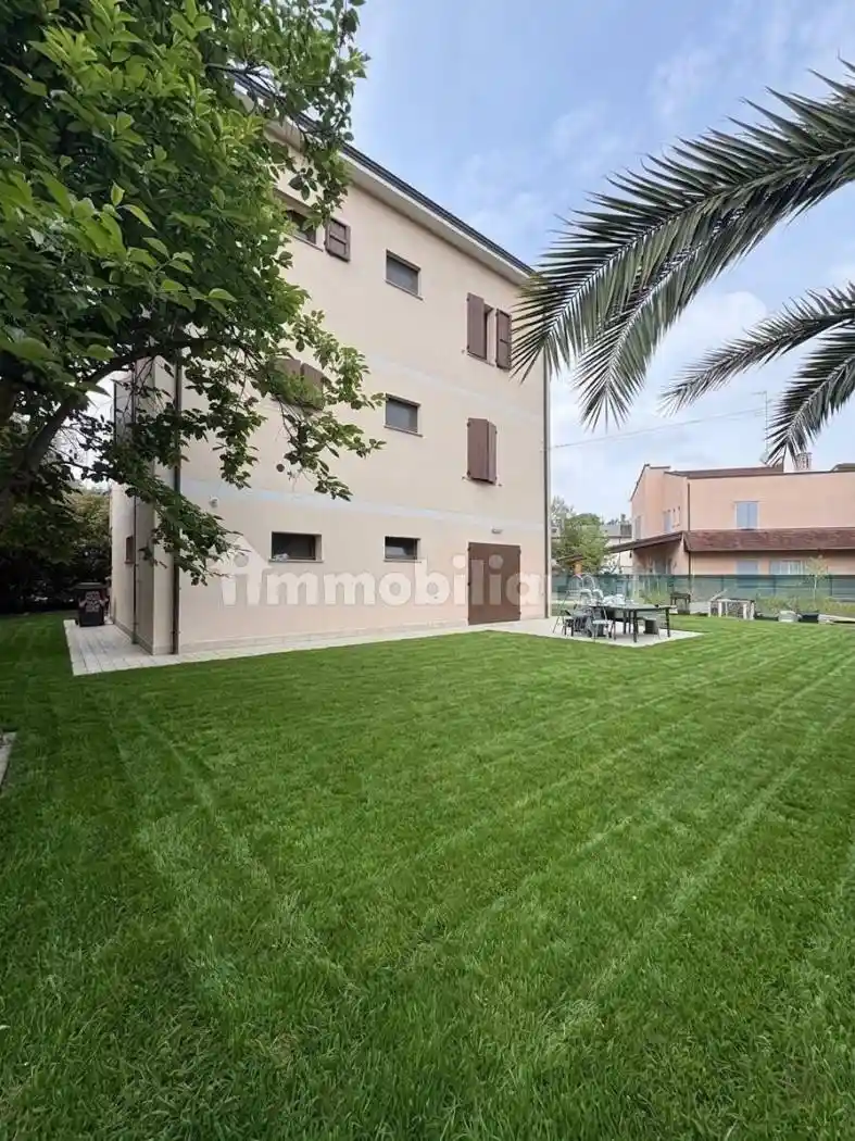 Villa in vendita a Castelnuovo Rangone