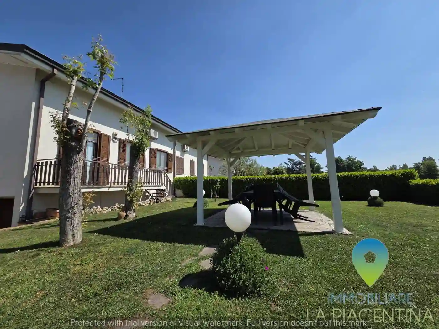 Villa - foto 2