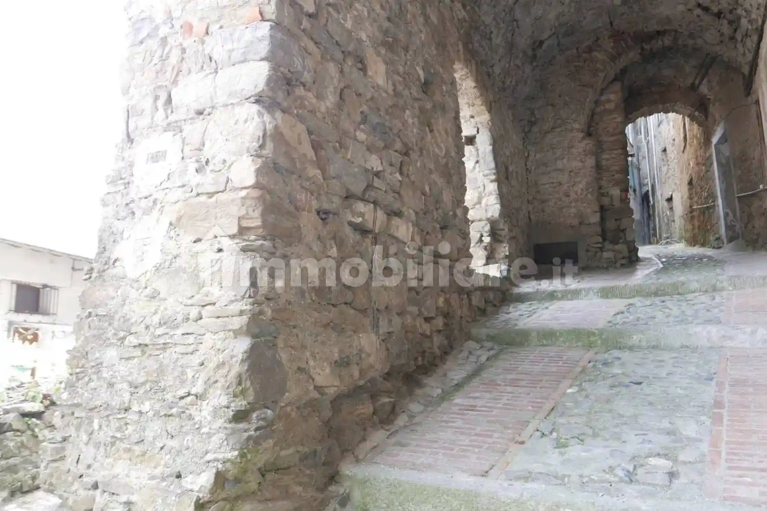 Appartamento in vendita a Castel Vittorio