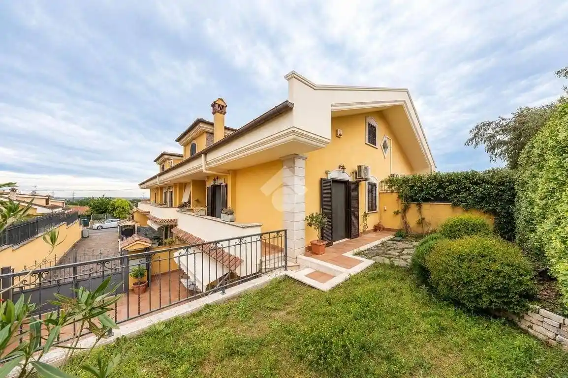 Villetta a schiera in vendita a Guidonia Montecelio