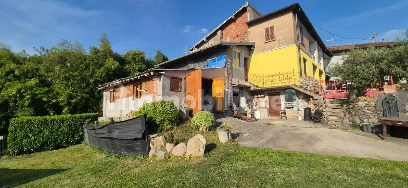Rustico - Casale in vendita a Viggiù