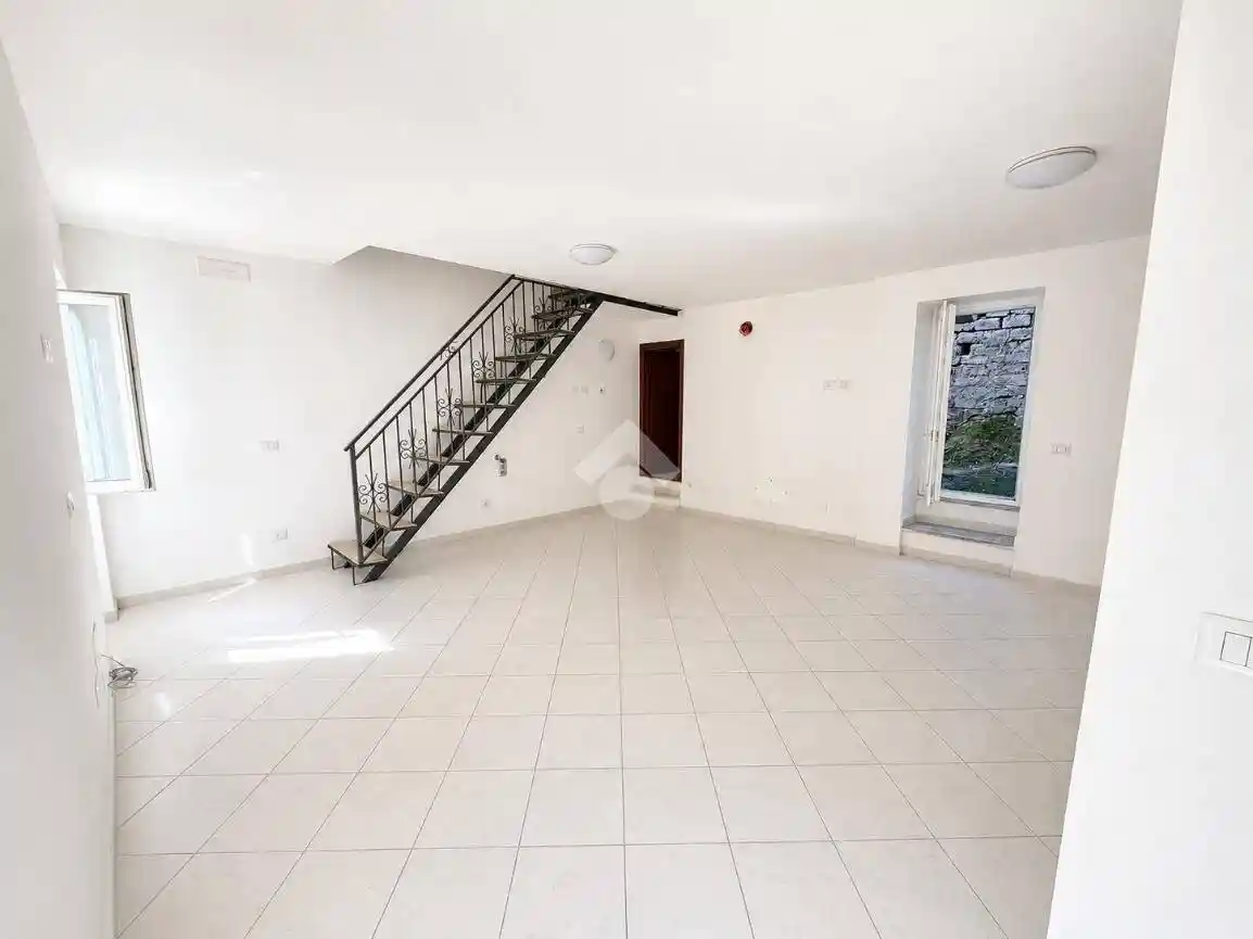 Casa indipendente in vendita a Bassano in Teverina