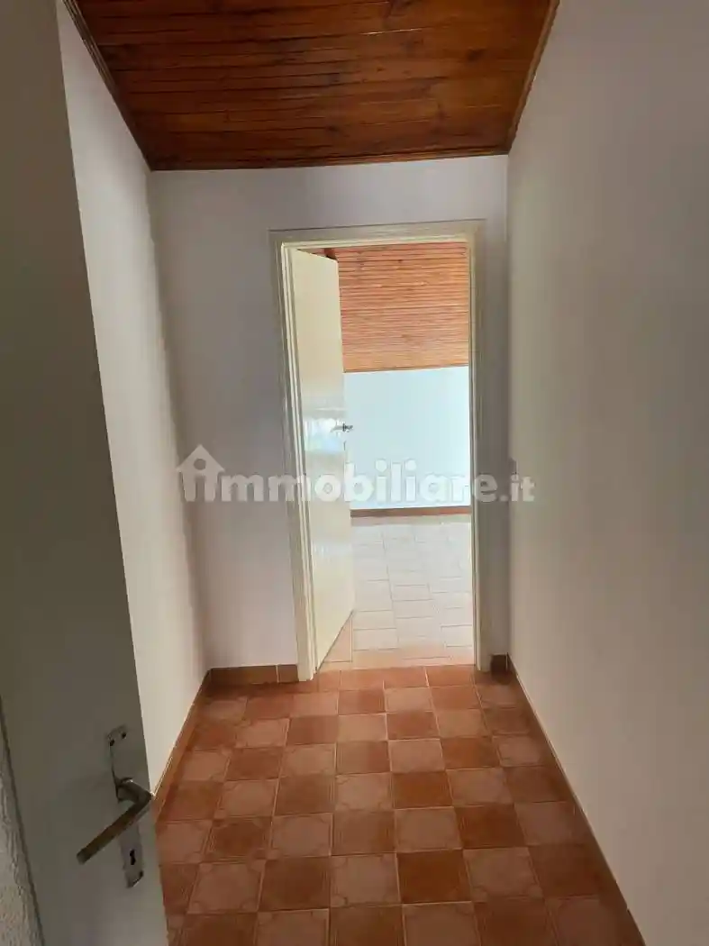 Appartamento in affitto a Faloppio