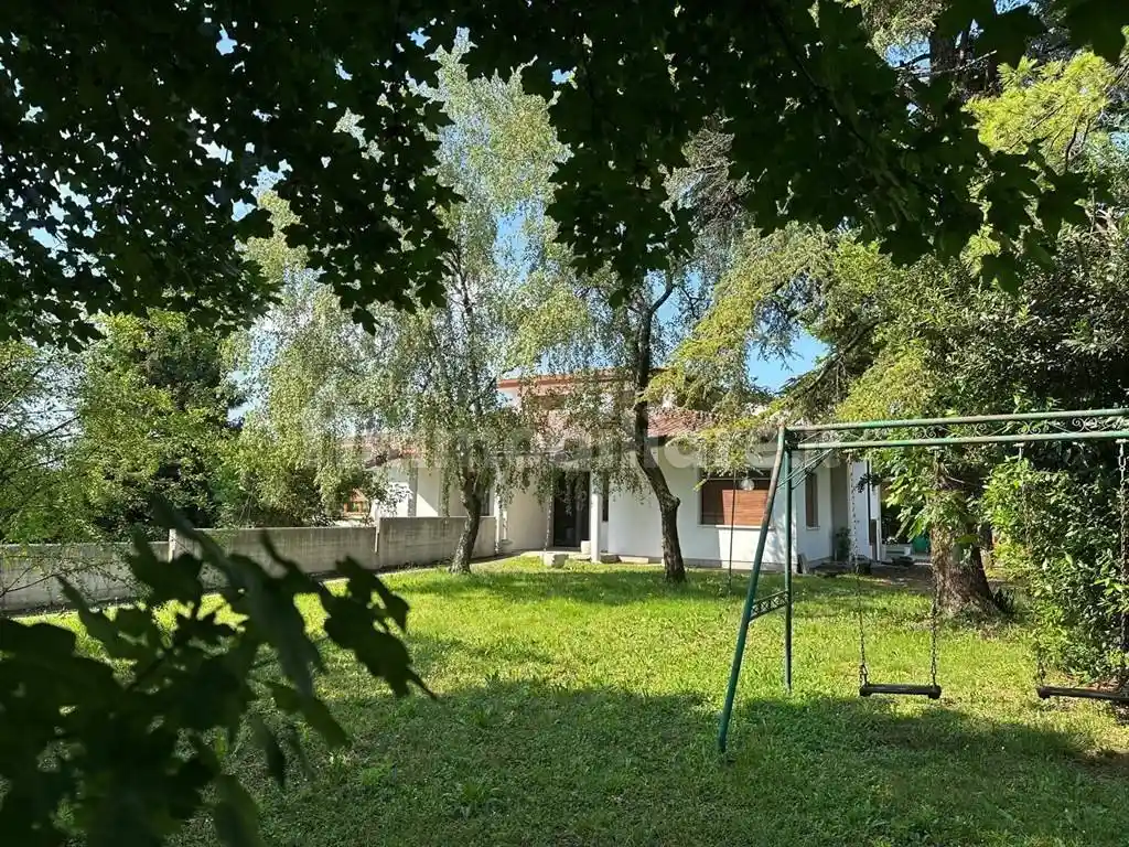 Villa in vendita a Pordenone