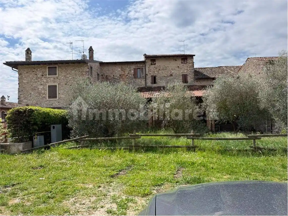 Rustico - Casale in vendita a Monzambano