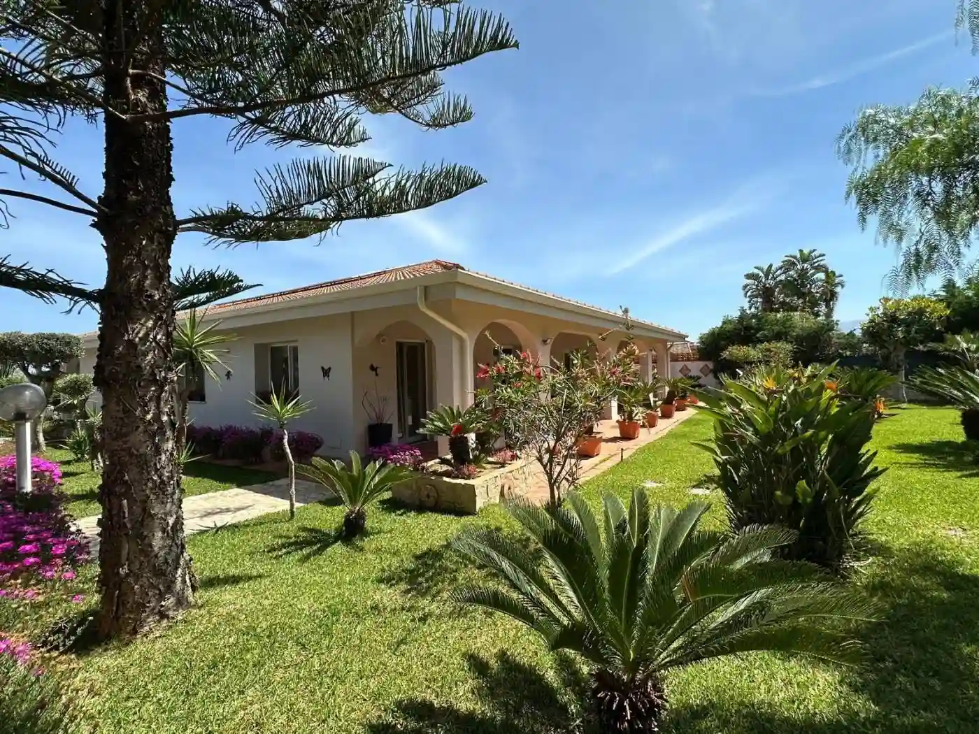 Villa - foto 2