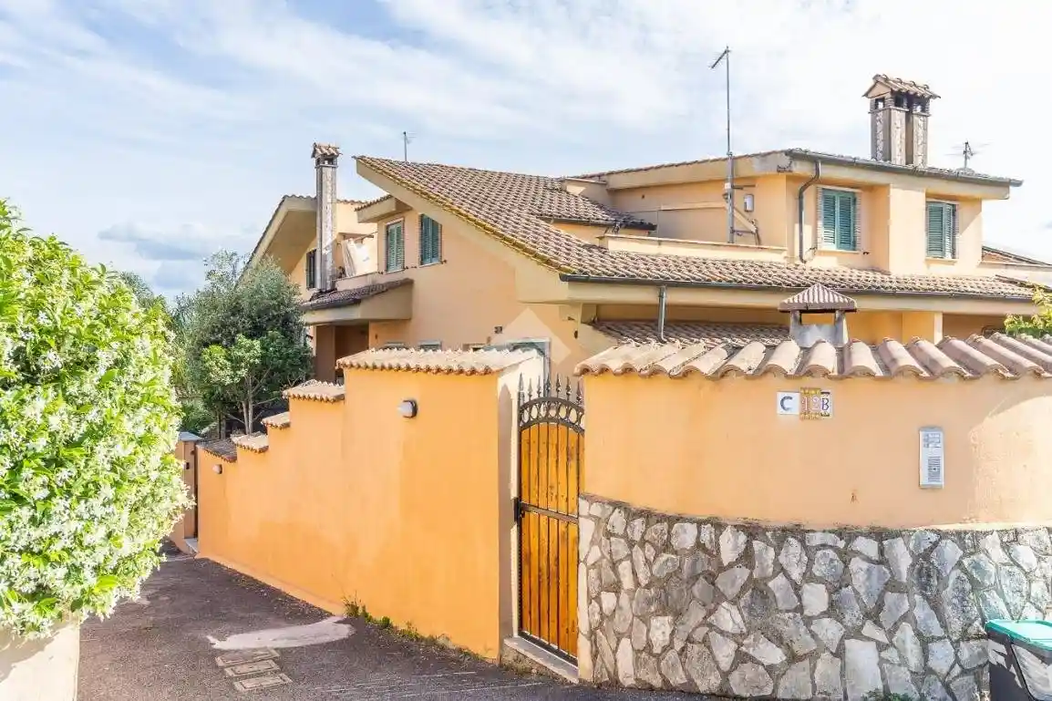 Villetta a schiera in vendita a Guidonia Montecelio