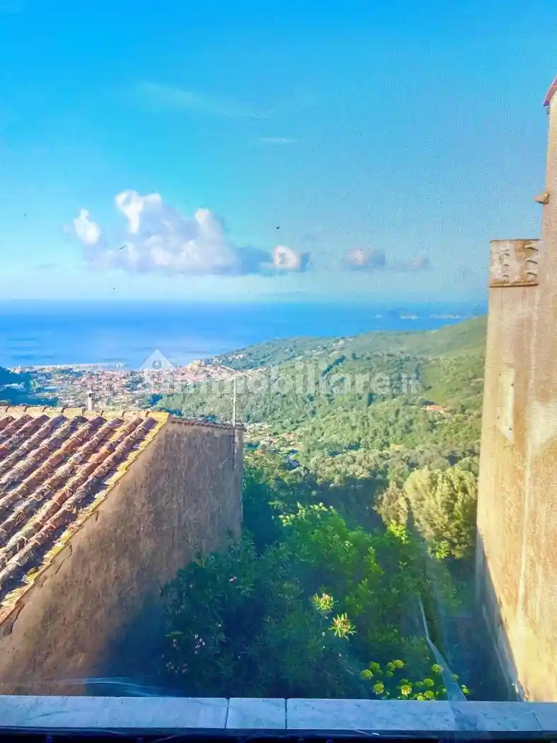Appartamento in vendita a Marciana