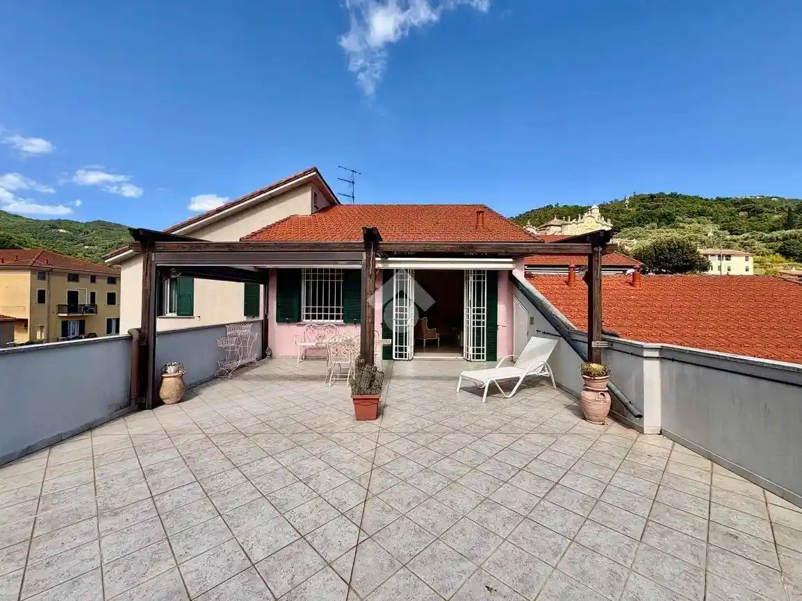 Appartamento in vendita a Calice Ligure