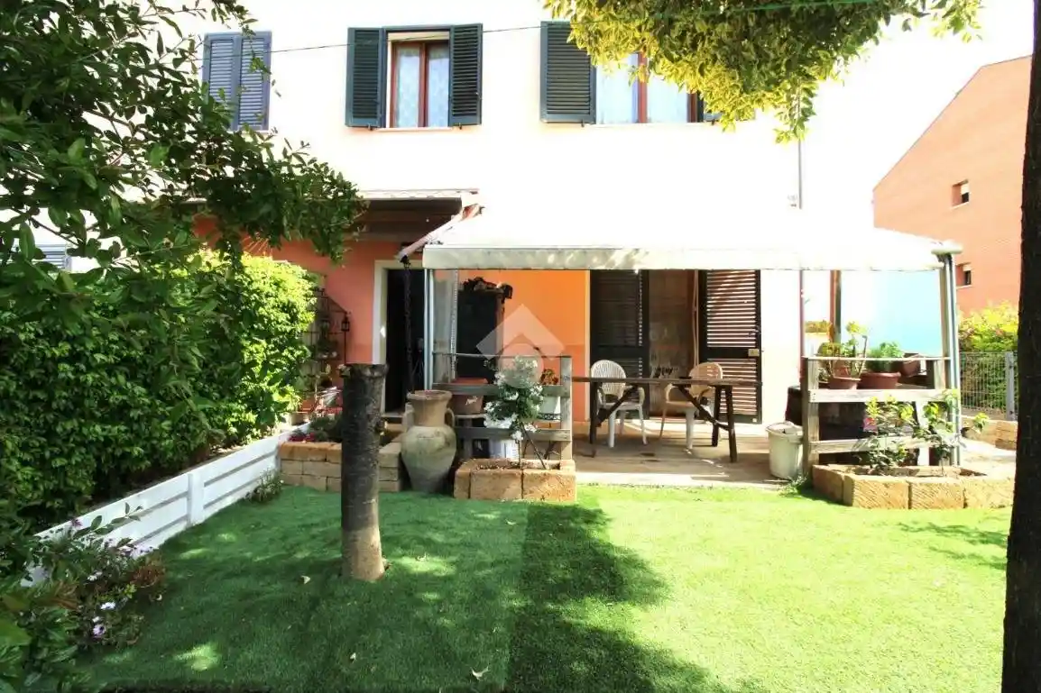 Casa indipendente in vendita a Cesena