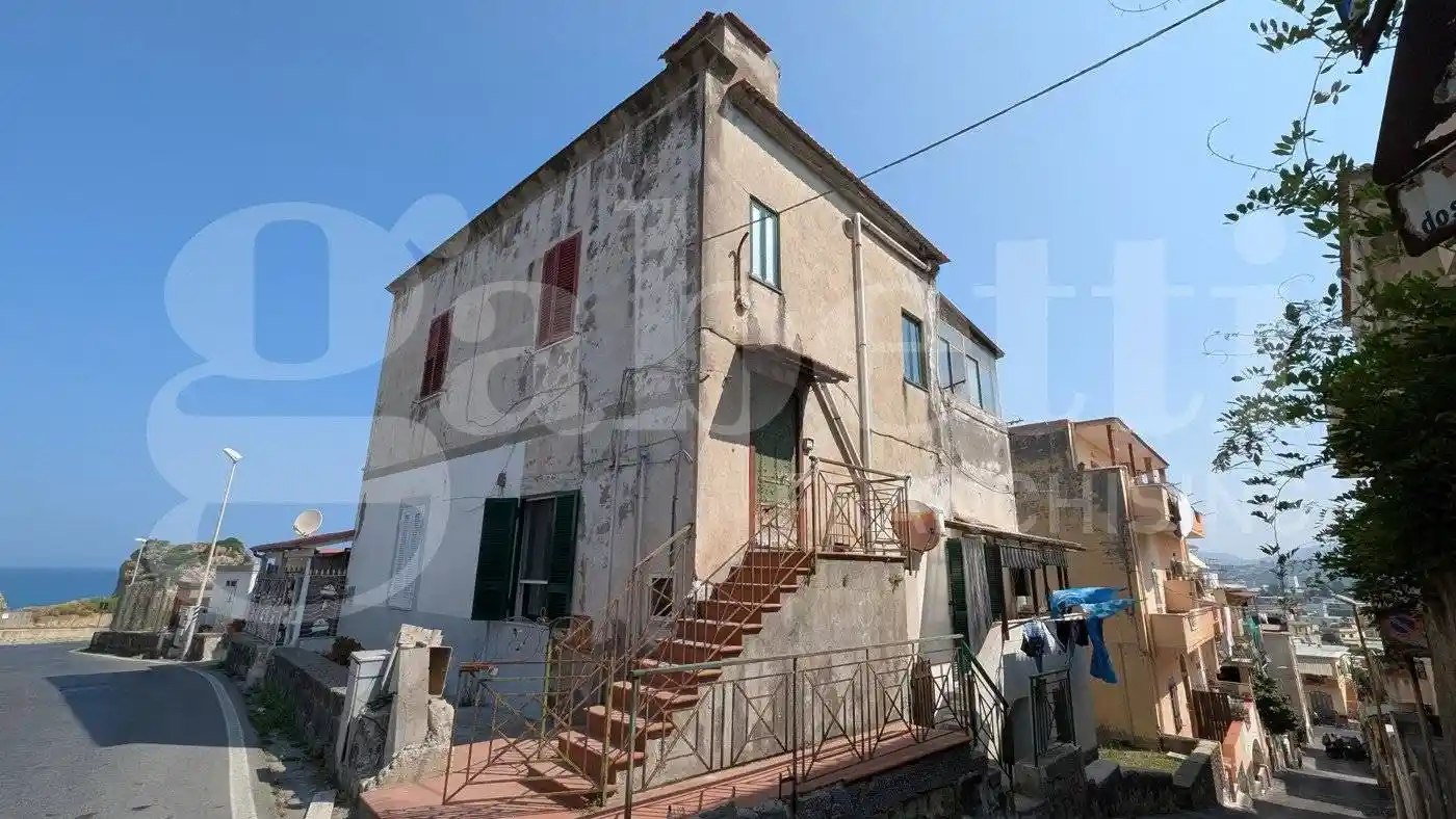 Appartamento in vendita a Monte di Procida