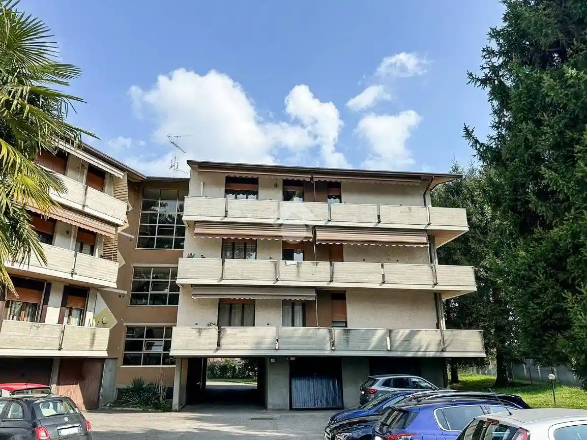 Appartamento in vendita a Arsago Seprio