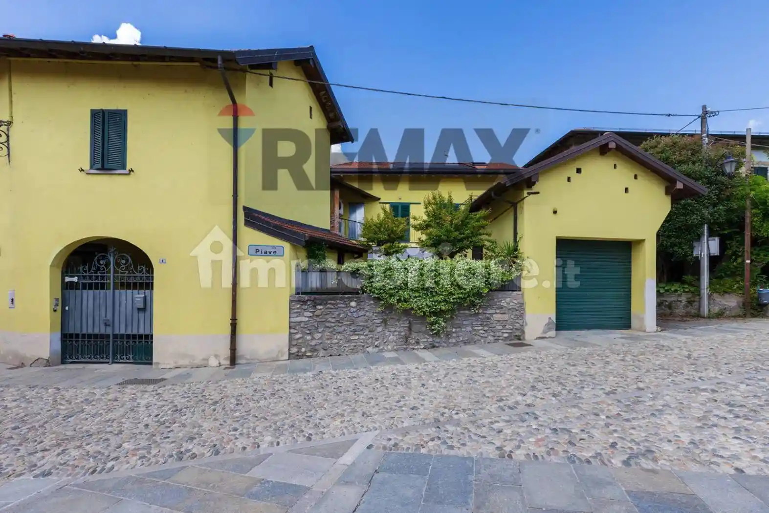 Appartamento in vendita a Cazzago Brabbia