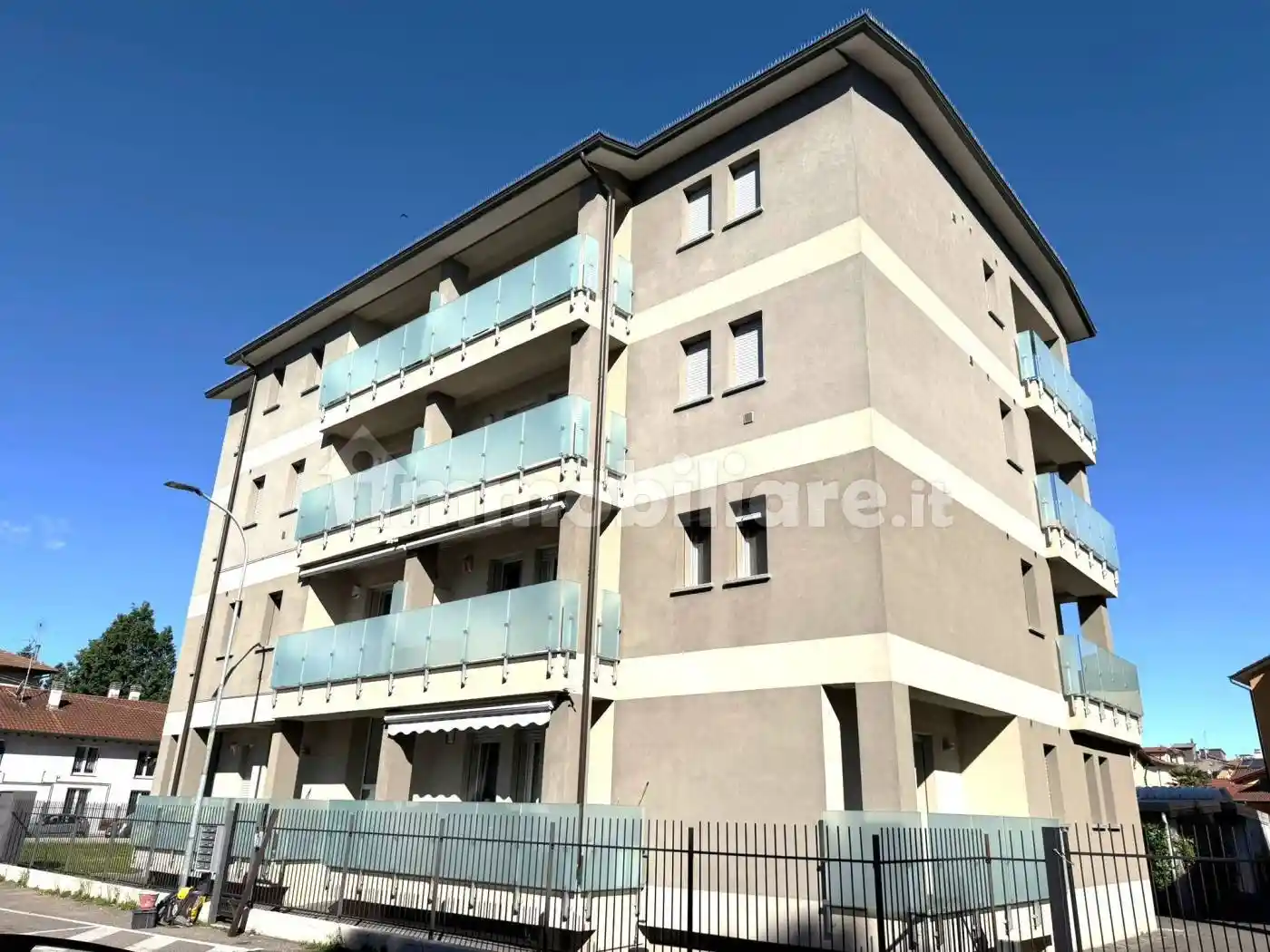 Appartamento in vendita a Vanzago