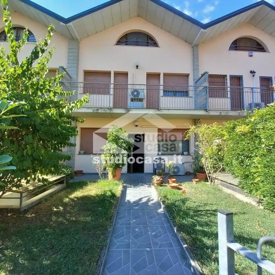 Villetta a schiera in vendita a Pandino