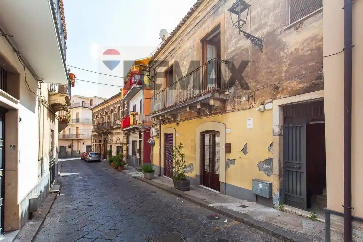 Casa indipendente in vendita a Biancavilla
