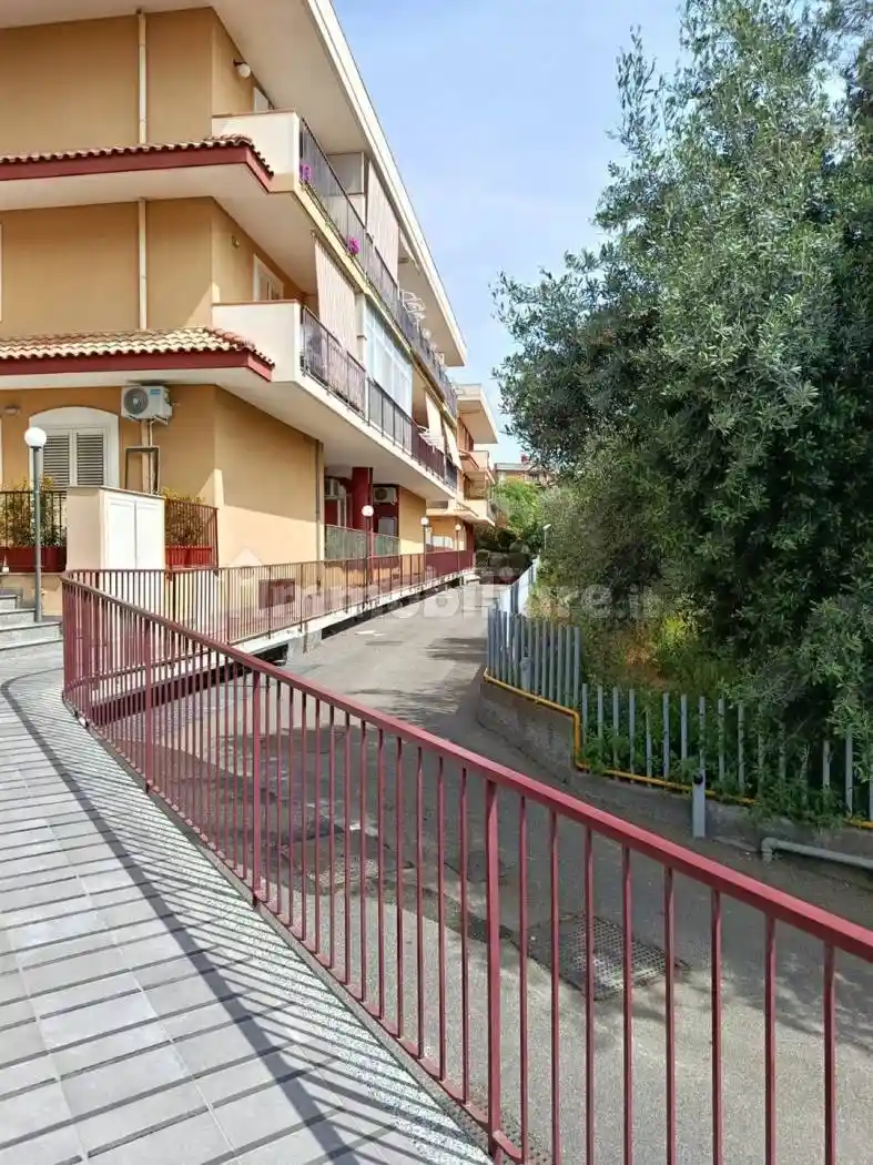 Appartamento in vendita a Aci Catena