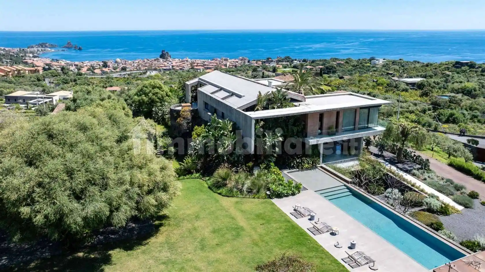 Villa in vendita a Aci Castello