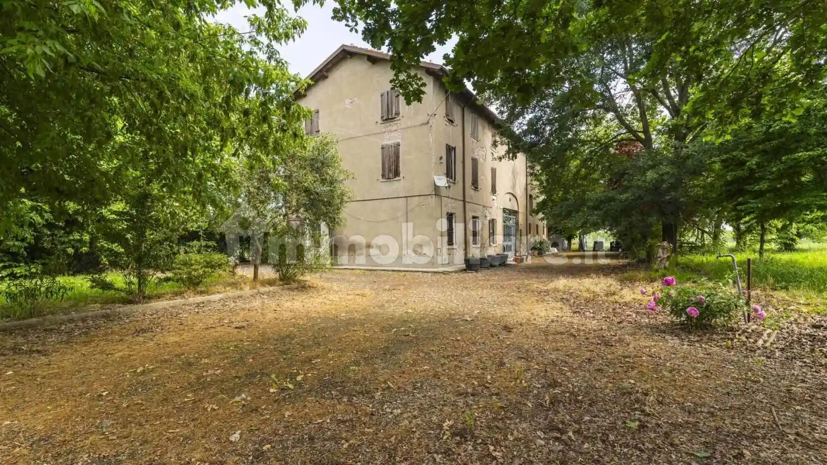 Casa indipendente in vendita a Modena