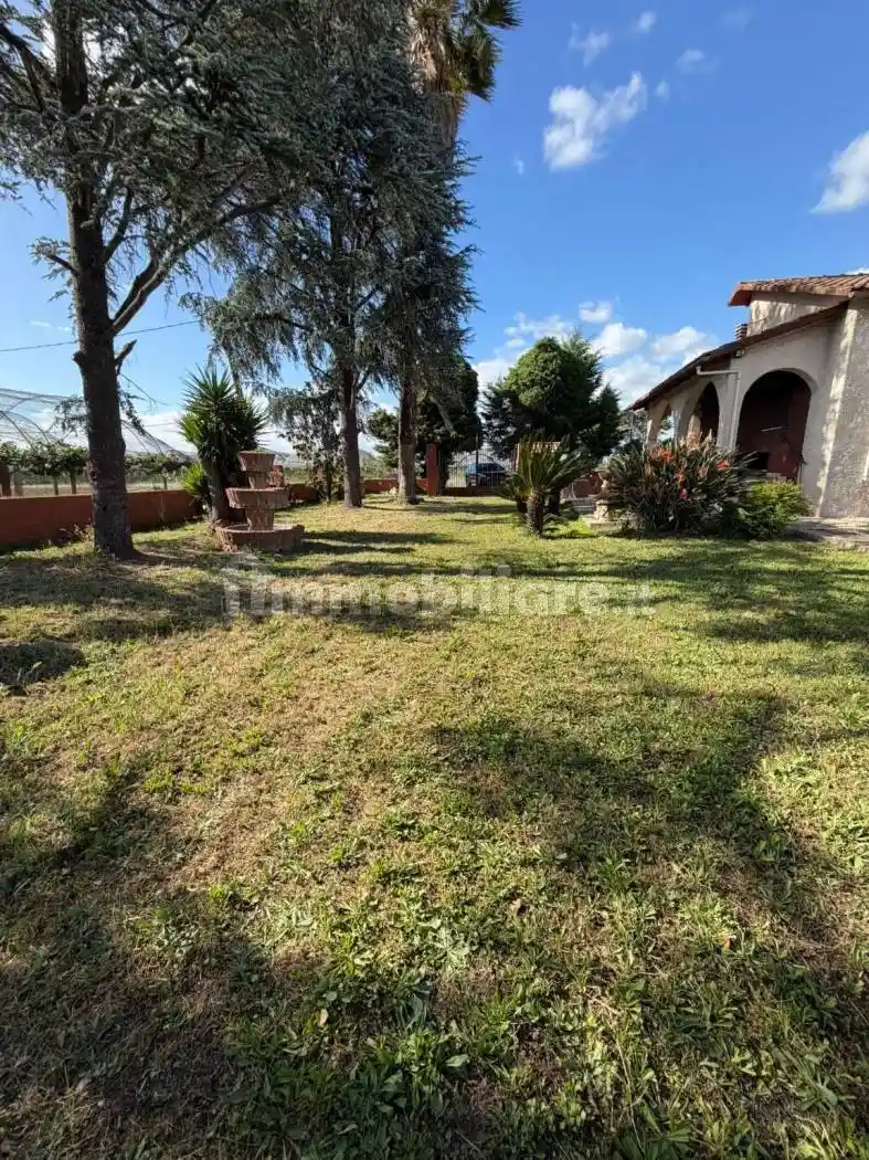 Villa in vendita a Cisterna di Latina