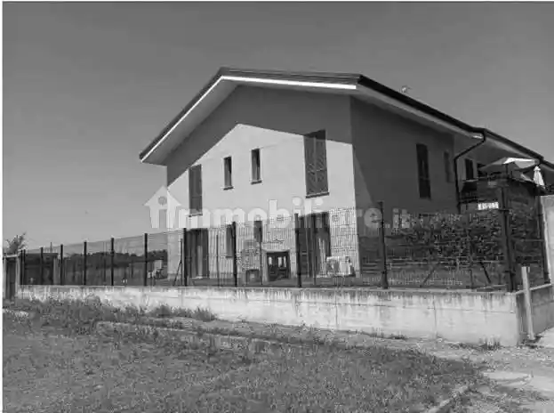 Appartamento in vendita a Robecco sul Naviglio
