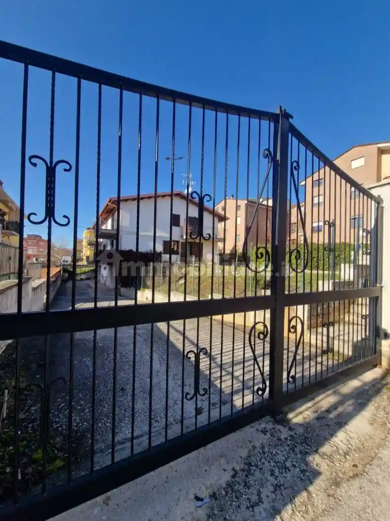 Villa in vendita a L'Aquila
