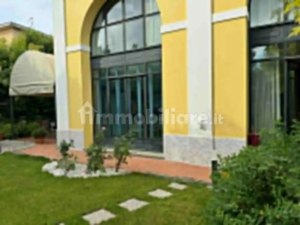Villa in vendita a Cremona
