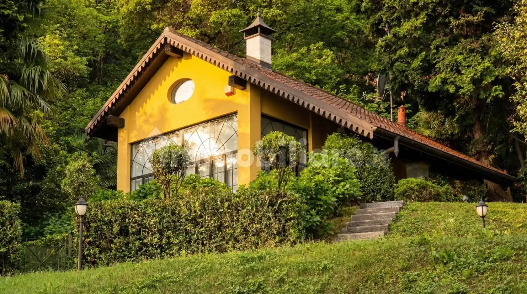 Villa in vendita a Meina