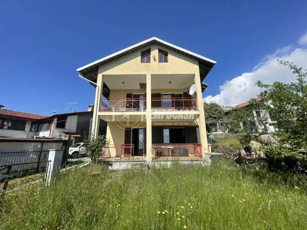 Casa indipendente in vendita a Castelnuovo Nigra