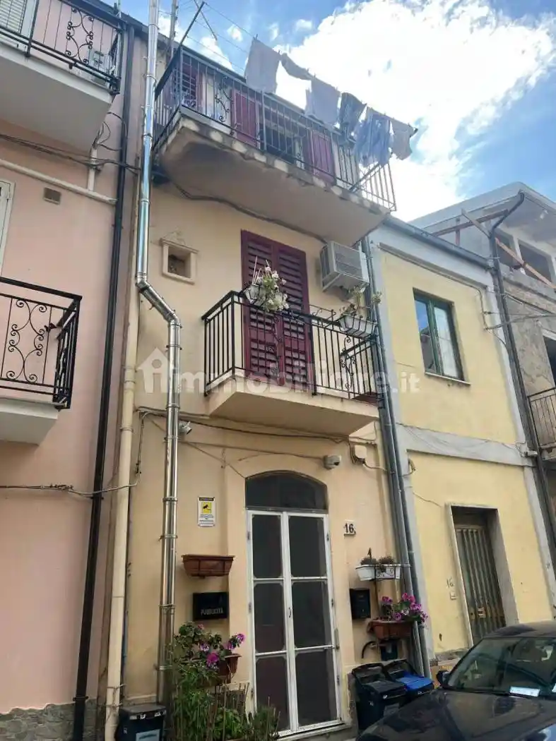 Casa indipendente in vendita a Reggio Calabria