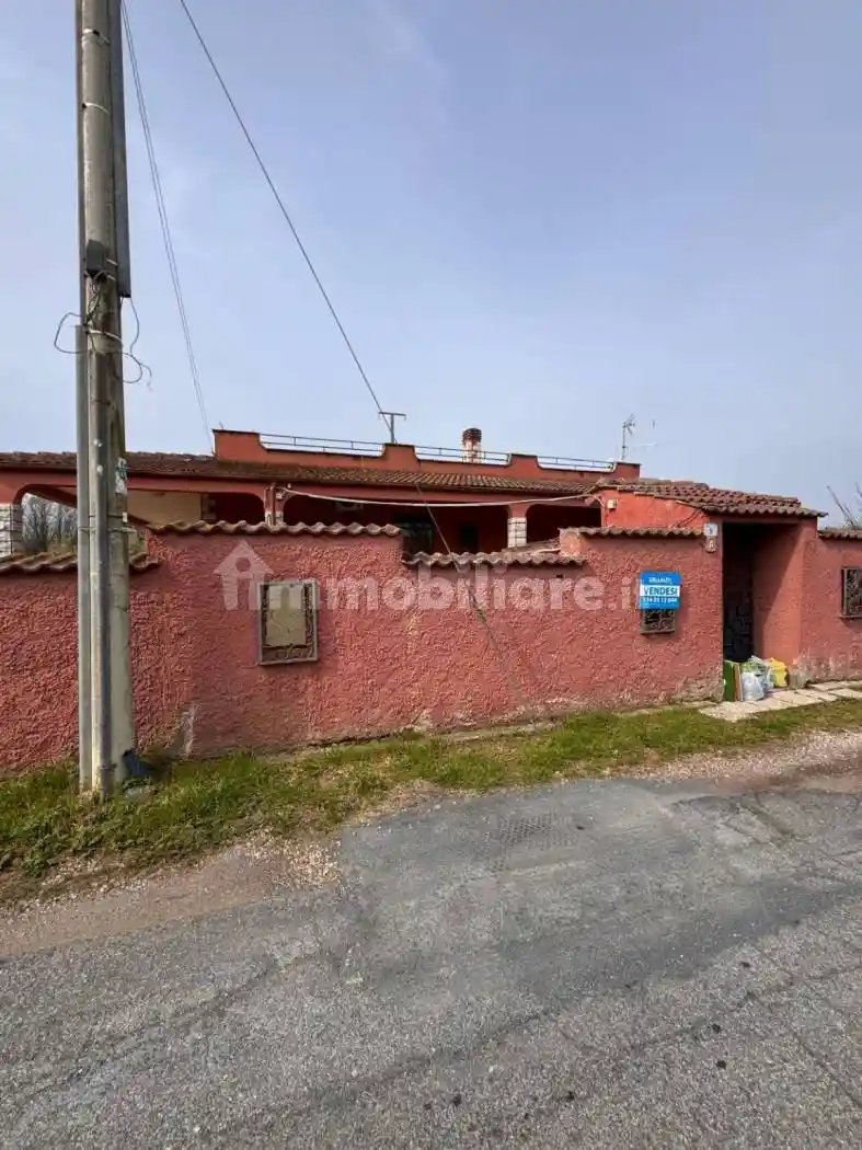 Villa in vendita a Nettuno