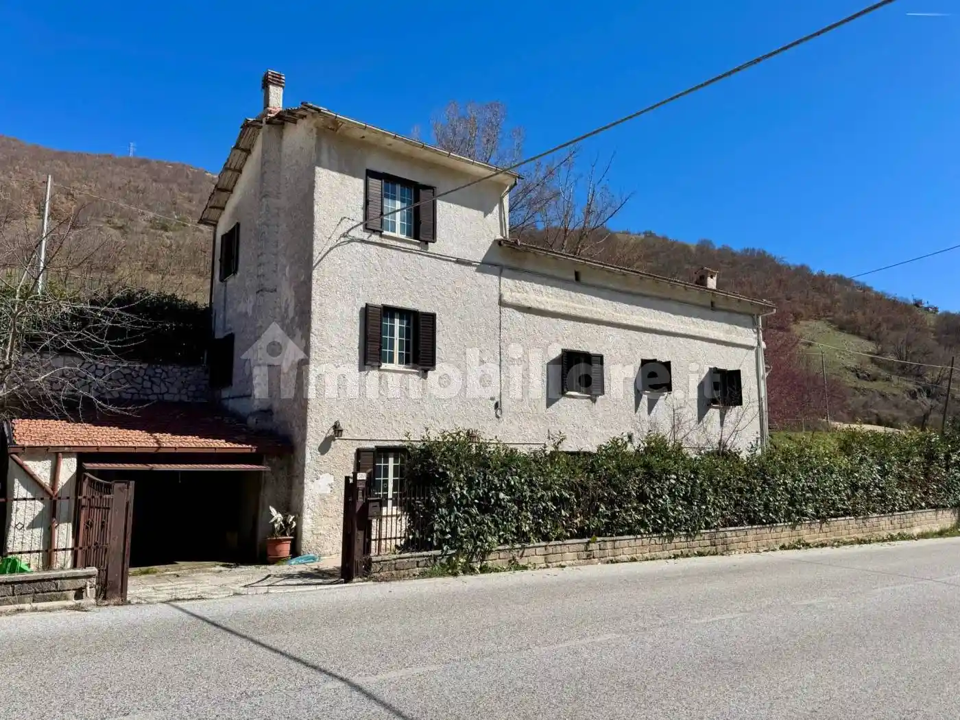 Casa indipendente in vendita a Scoppito