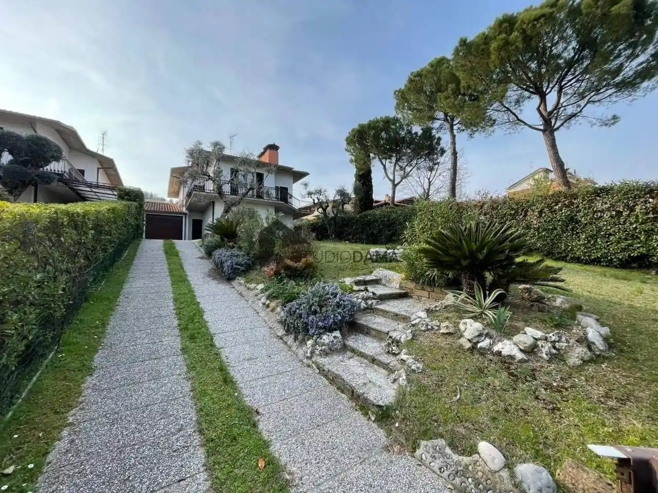 Villa in vendita a Padenghe sul Garda