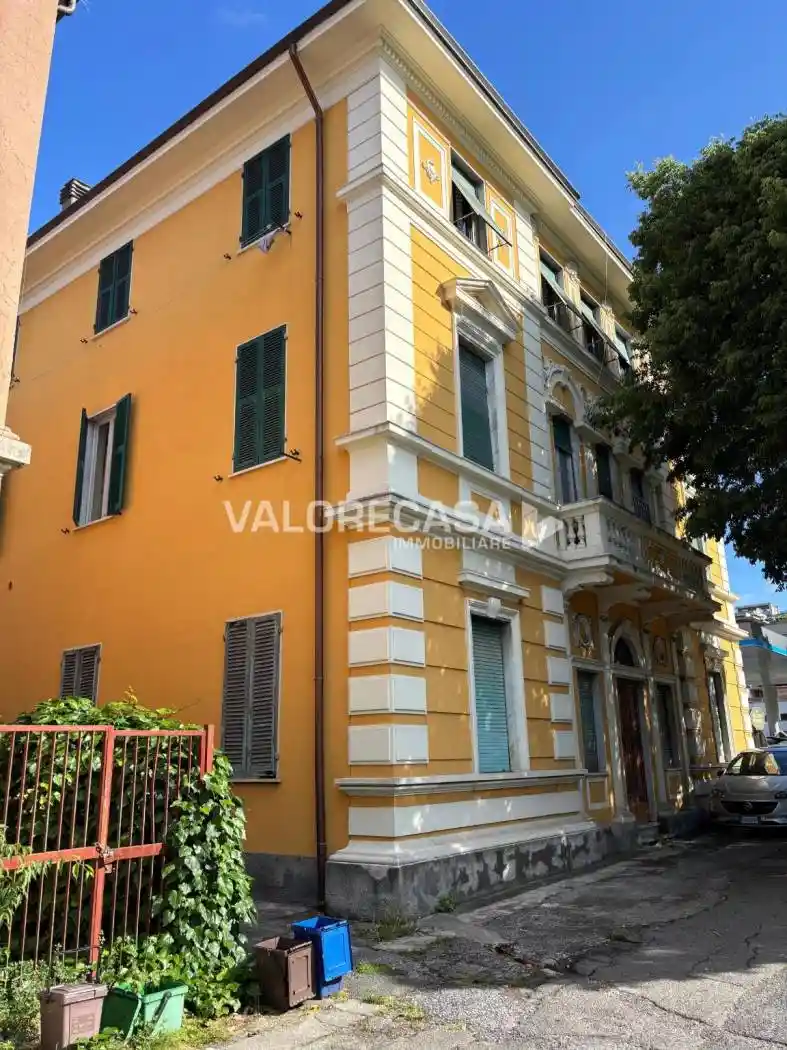 Appartamento in vendita a Carrara