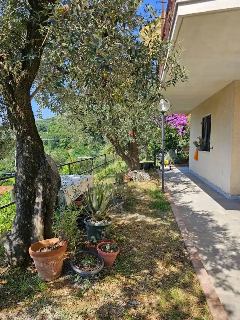 Appartamento in vendita a Varazze