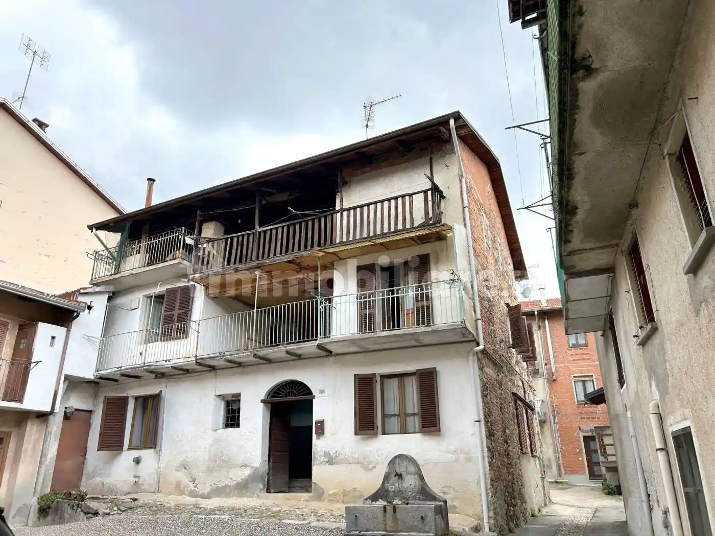 Casa indipendente in vendita a Valdilana