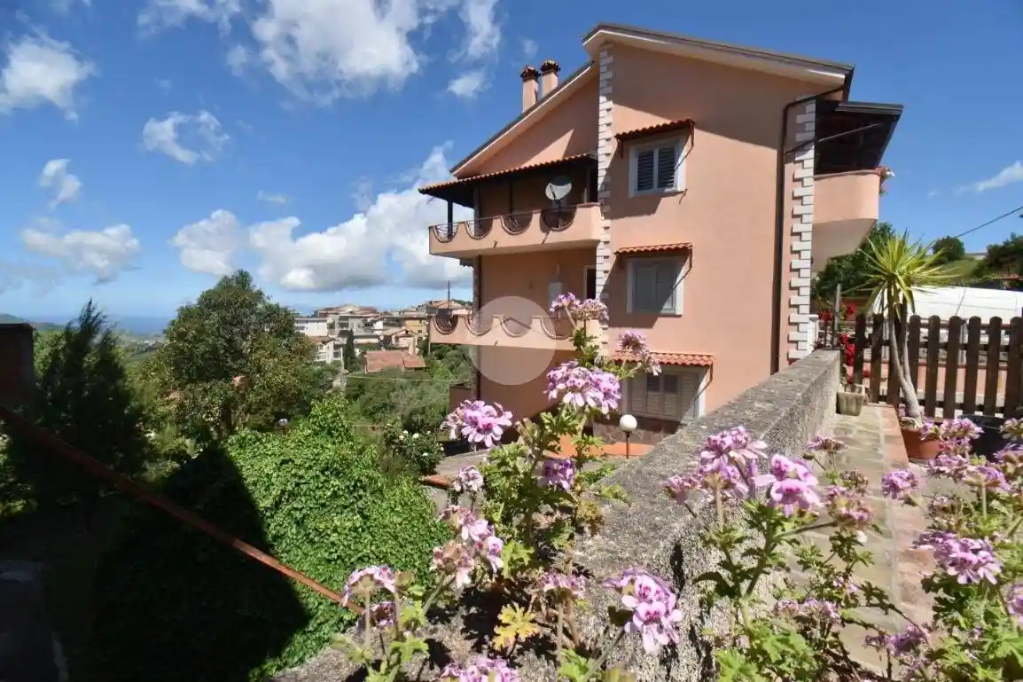 Appartamento in vendita a Torchiara
