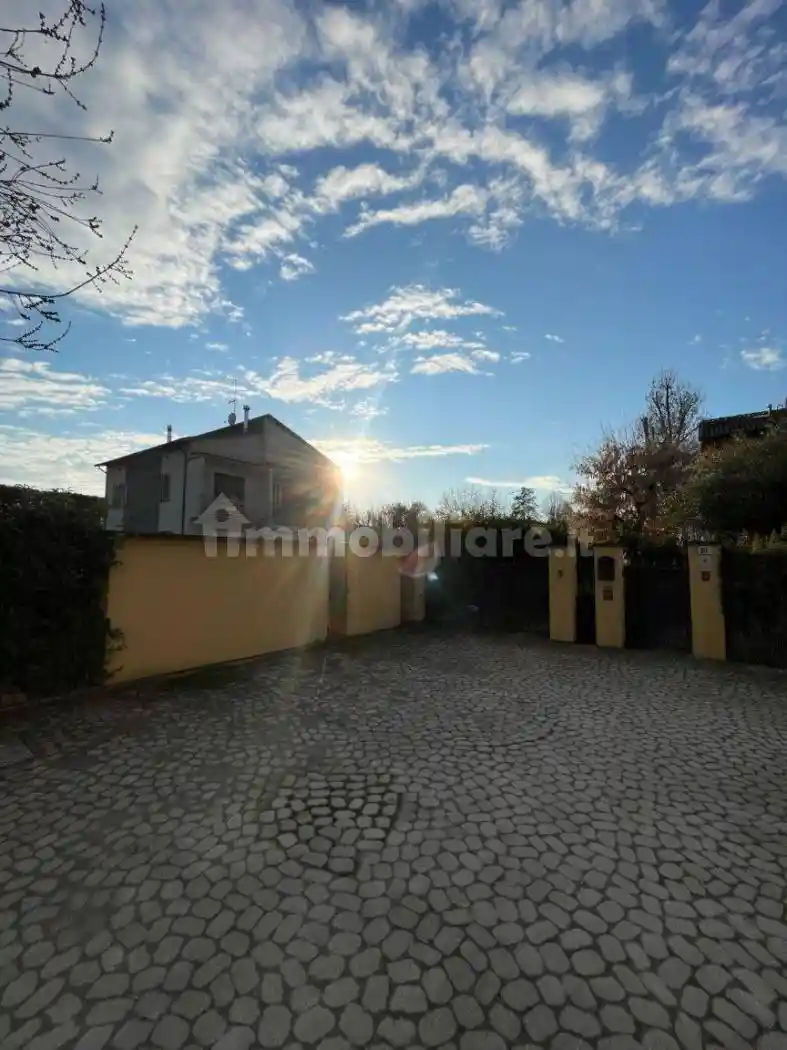 Villa in affitto a Modena