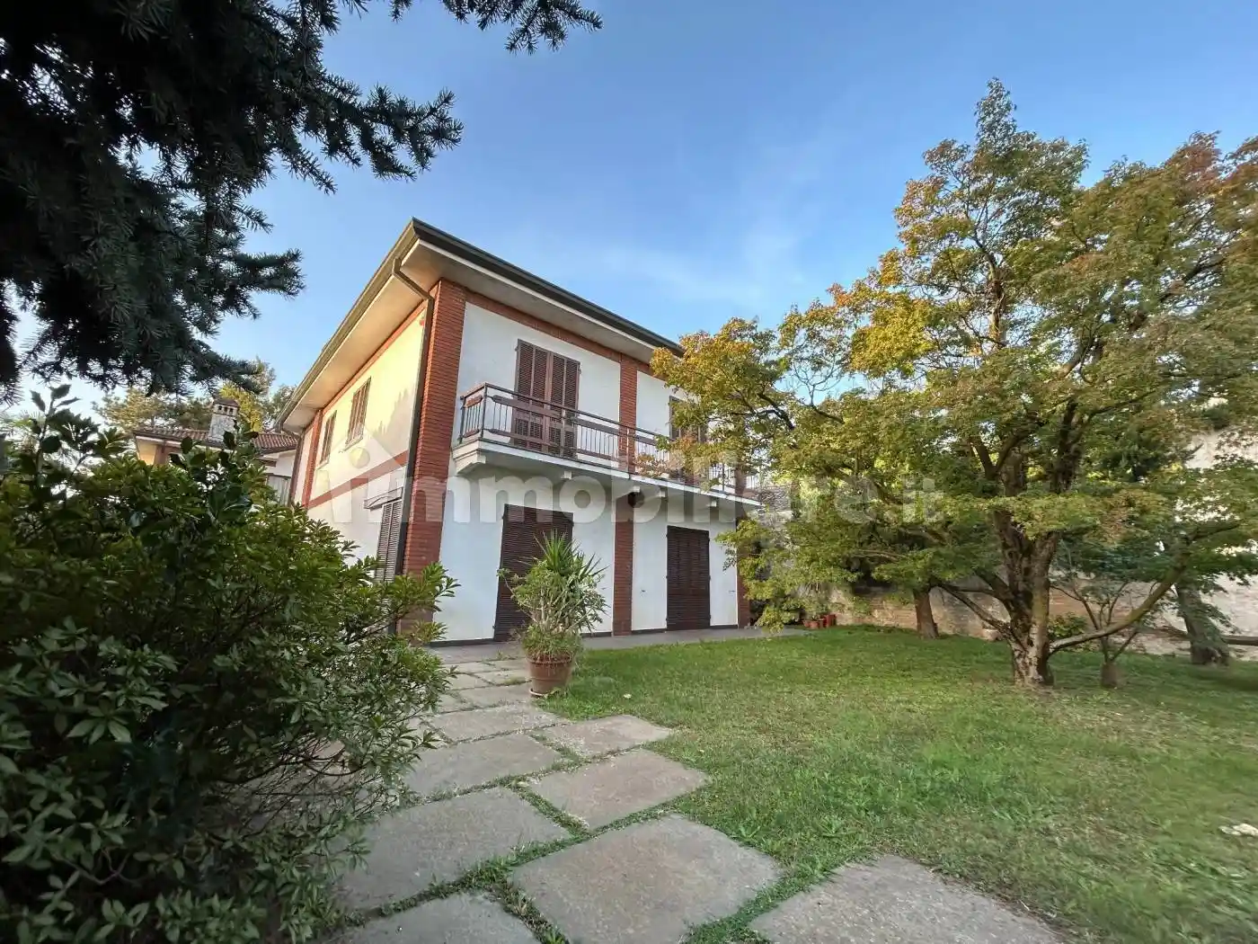 Villa in vendita a Robbio