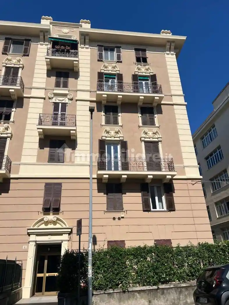 Appartamento in vendita a Genova