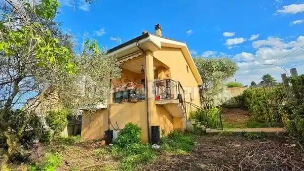 Villa in vendita a Labico