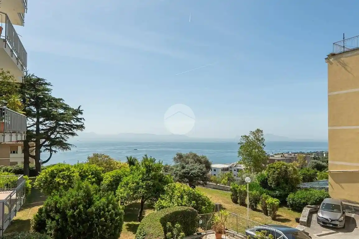 Appartamento in vendita a Napoli