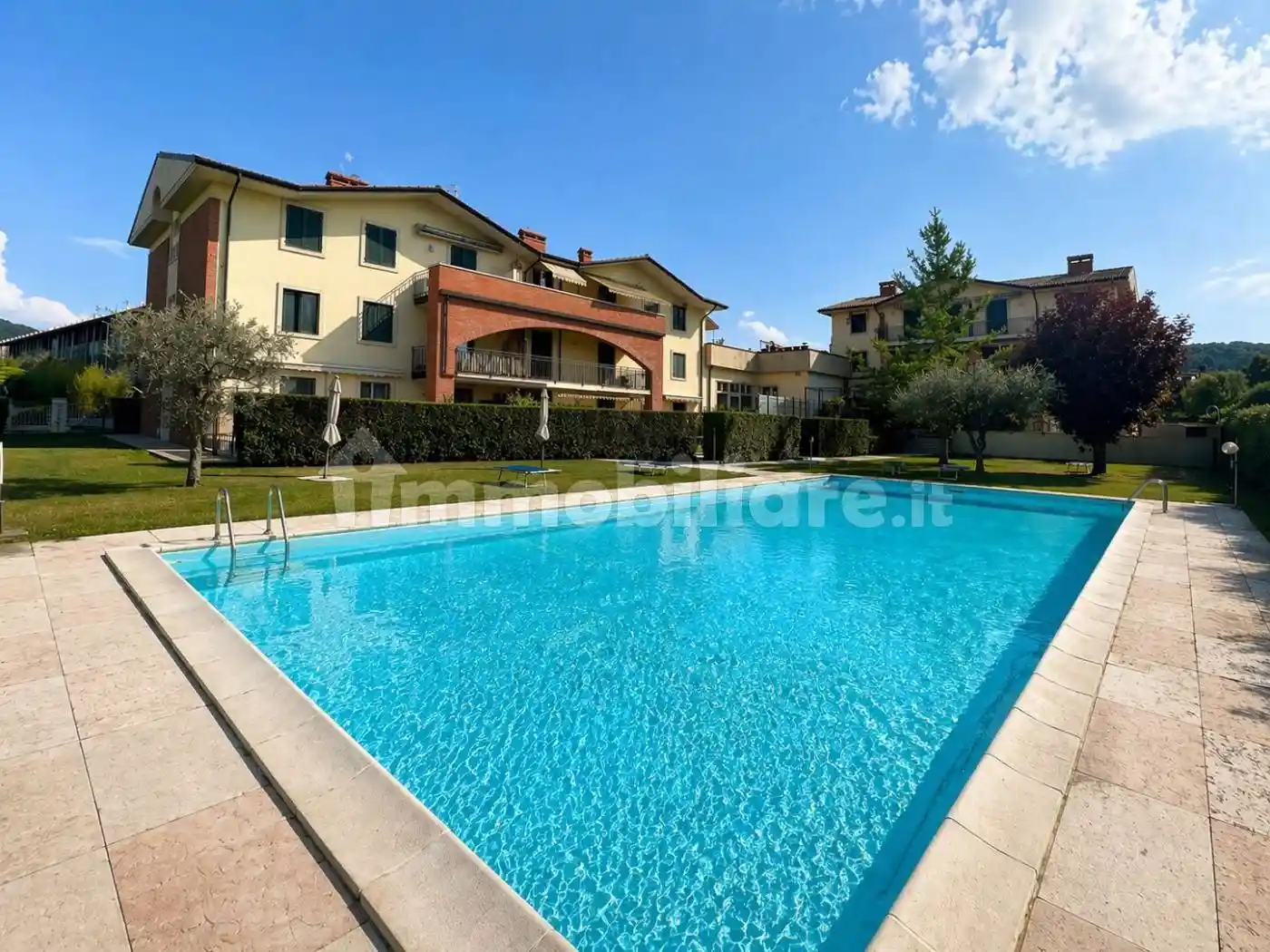 Palazzo - Edificio in affitto a Bardolino