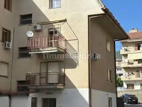 Appartamento in vendita a Paola