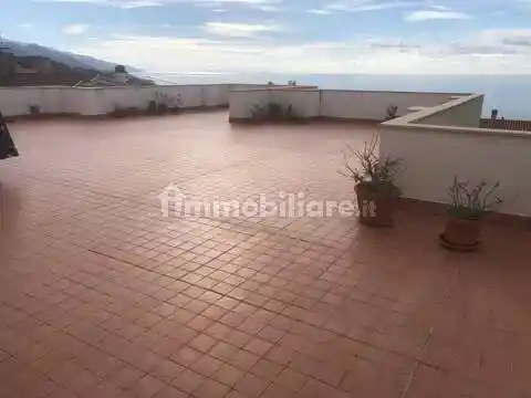 Appartamento in vendita a Paola