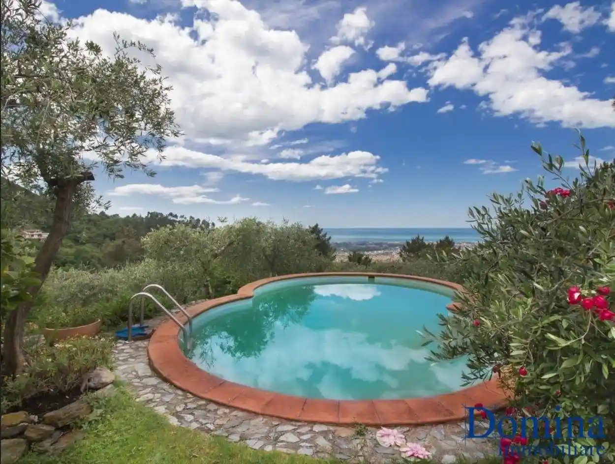Villa in vendita a Massa