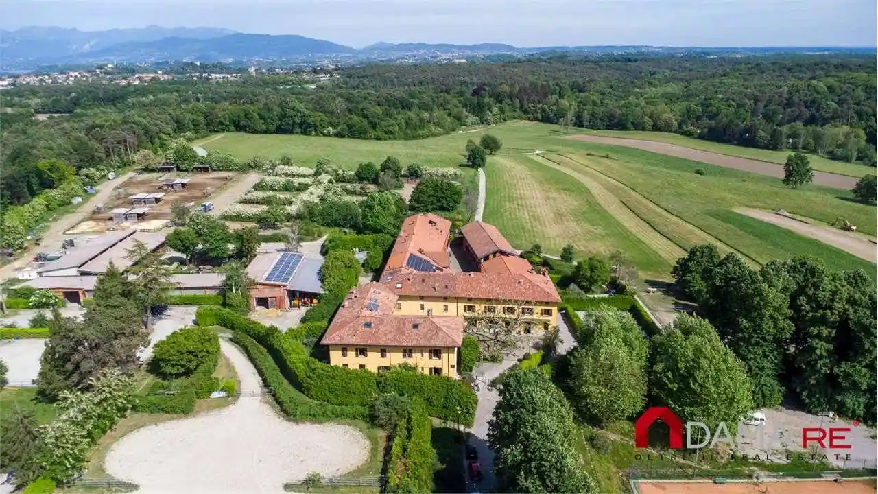 Villa in vendita a Capiago Intimiano
