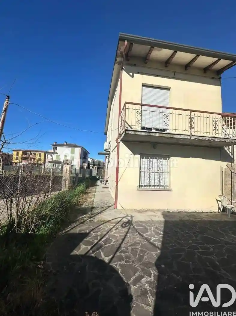 Villa in vendita a San Possidonio
